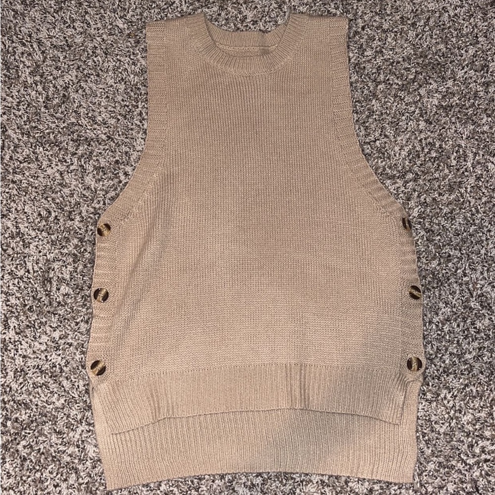 SWEATER VEST